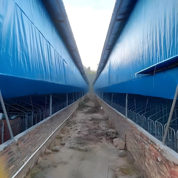 fence-with-tarp