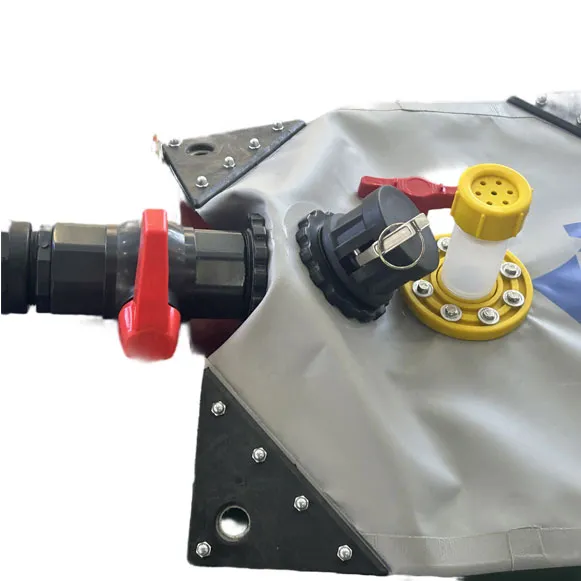 collapsible liquid tank use