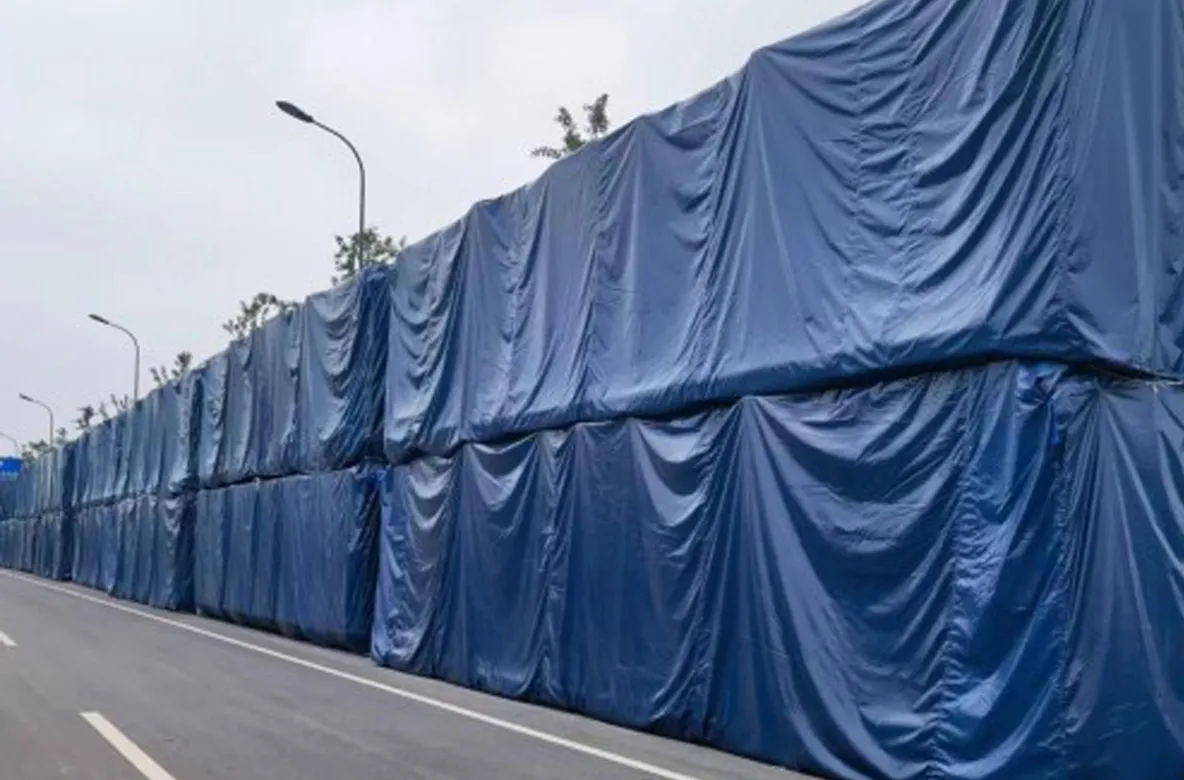 Major US Shipping Company – Standard Container Covers (Over 100,000 units, Long-Term Partnership)